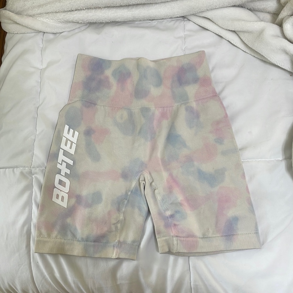 Bo + Tee Biker Shorts